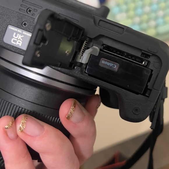 Canon EOS R50 Digital Camera - Picture 9 of 9